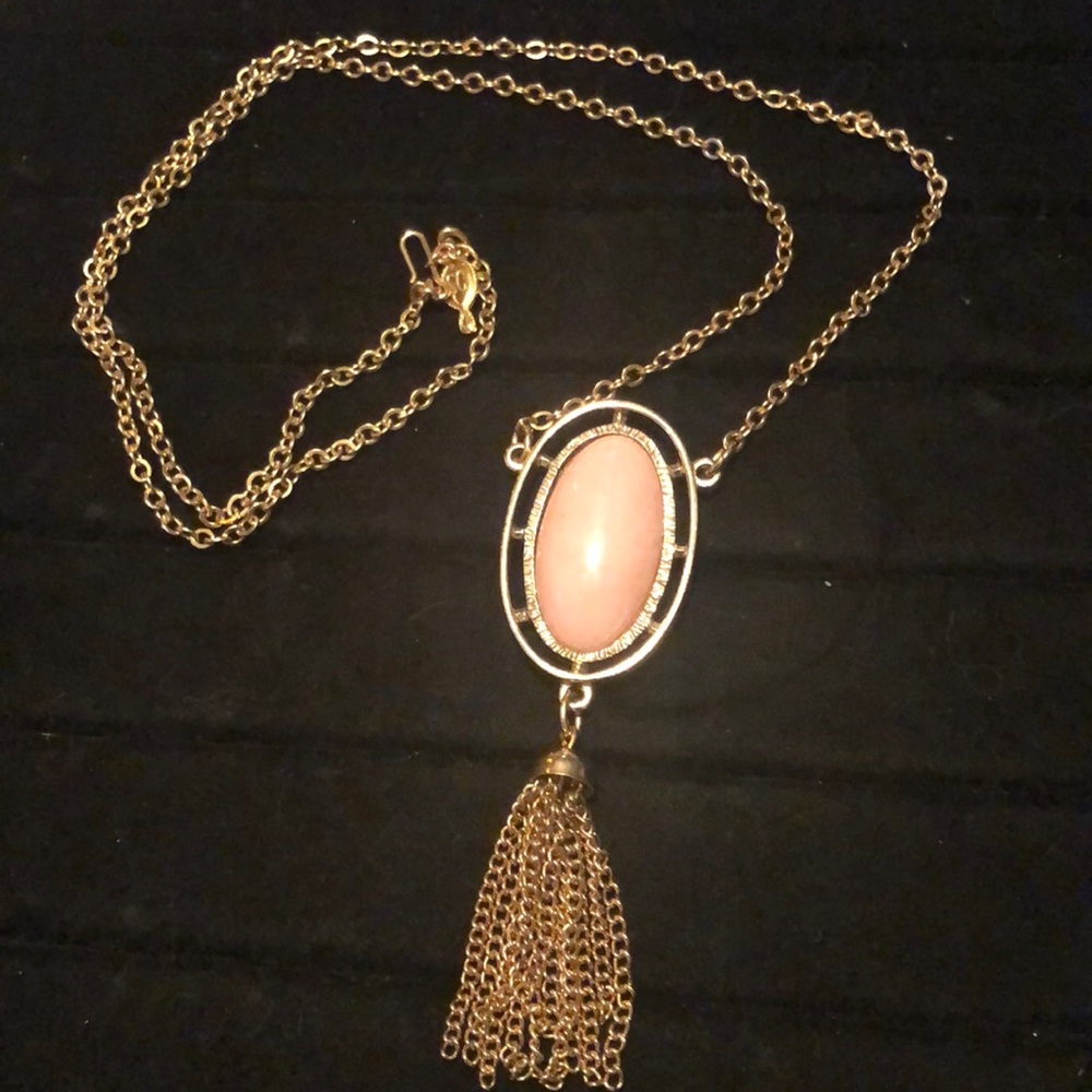 Like New Sarah Coventry Necklace up to 24”